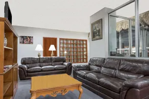 Ramada Limited Norfolk - Image 2