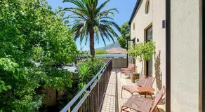 Botany House Boutique Retreat - Image 5