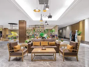Purple Gold Hotel - Image 2