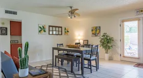Charming House Pool Near Kiwanis Park Freeways - Image 3