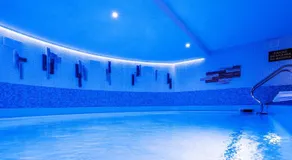 WX Hotel - Image 4