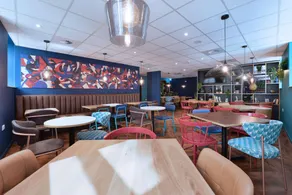 Travelodge Cardiff Central Queen Street - Image 2