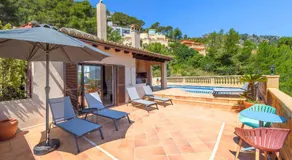 Merveilleuse villa entièrement équipée avec internet haut débit, barbecue et terrasse | Vue montagne | Adaptée au travail à distance - Image 3