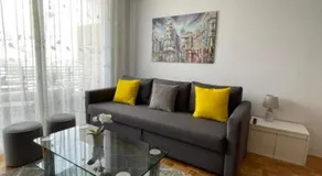 Encanto y Comodidad Cerca del Estadio Bernabéu - Image 2