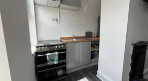 Host & Stay - Regent Street - Image 2