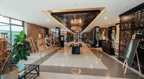 Mount Meru Hotel - Image 4