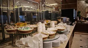 Nozol Royal Hotel - Image 5