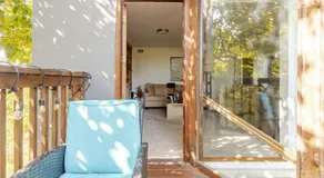 Modern 2 BR 2BA Biz Friendly Duplex with Fast Wi-Fi and Workspaces - Image 5