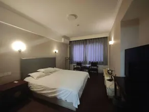 Ziwei Hotel - Image 2