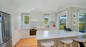 Sunny Time - Light, Bright, Airy & Close To Beach - Image 4