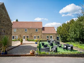 Cottage in Thirsk with Private Hot Tub - Image 5