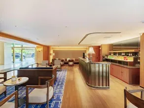 Yu Shan Hu Hotel - Image 2