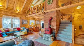 Wood Road Retreat - Image 4