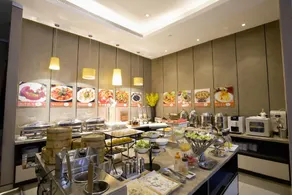 Home Inn Plus (Qingdao Railway Station Zhanqiao) - Image 3