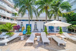 Blue Carina Hotel Phuket - Image 4