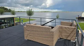 Houseboat Tranquillity met uitzicht over het Sneekermeer - Image 3