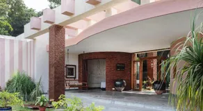 SaffronStays Pride Rock - Image 5