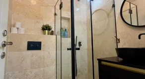 Lovely 1-bedroom apartment in The best location - Image 2