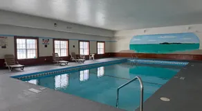 Iron Mountain Inn & Suites MI US 2 - Image 5