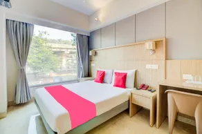 Townhouse OAK Seaons Hotel - Image 3