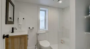 room with private bathroom 837 shefford suite 105 - Image 2