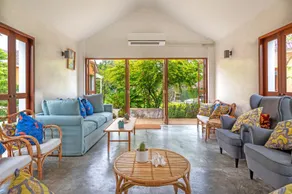 The Little White Bird Traveler Hostel - Image 5