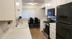 Private, Spacious, 4x Queen, 300 MBPS Internet with Backyard! - Image 2