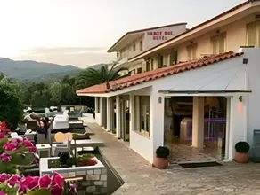 Sandy Bay Hotel - Image 3