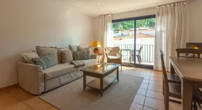 3 Bedroom Duplex, 30m to the beach, Tamariu, Costa Brava - Image 2