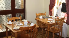 Gardenfield House Bed & Breakfast H91vh02 - Image 3
