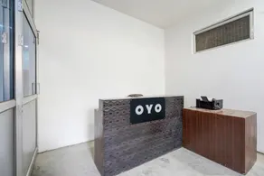 Hotel O by OYO Raj Family Restaurant & Hotels - Image 4