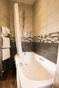 St. Davids Cross Hotel - Image 3
