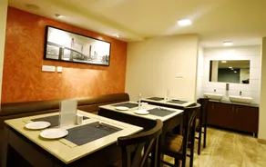 D Breeze Suites - Image 5