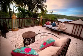 Casa Riverside Uber Luxury Villa with a Pool - Image 4