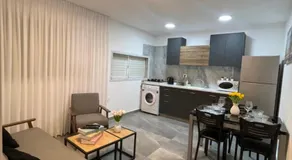 הטרקלין של שלמה. דירה יפה וחדשה 5 דקות נסיעה מהים - Image 4