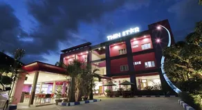 Twin Star Hotel - Image 3