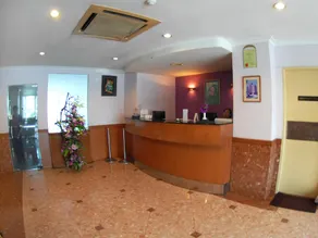 The Orchid Hotel - Image 2