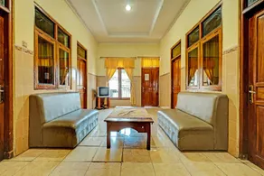 OYO Life 91677 Hotel Citra Dewi 3 - Image 3