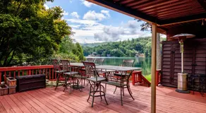 On The Lake Guest House - Image 4