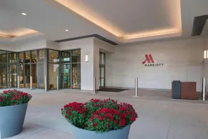 Buffalo Marriott at LECOM HARBORCENTER - Image 3