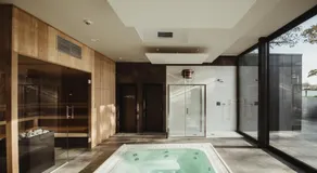 Golden Lakes Hotel - Image 3