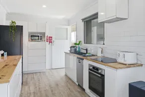 3-bed Coastal Retreat in Central Margate - Image 5