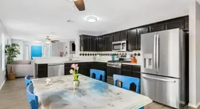 Modern Austin Retreat 15 Min to Downtown & Airport Sir - Image 3