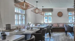 Restaurant Broadmoar Appartments - Image 5
