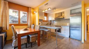 Barthe Holidays I Apartamento rústico en El Tarter 6PAX I Gran terraza con vistas al valle, ideal para familias o grupo, Parking I Rossinyol - Image 3