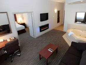 Best Western Plus 1000 Islands Hotel & Suites- Newly Renovated - Image 5