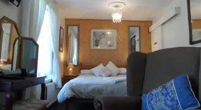 St Martins Guest House - Image 2