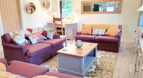 Upper Rosemount Lodge - Image 2