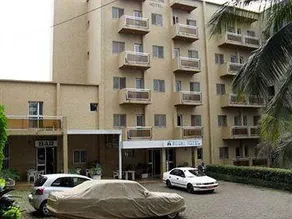 Hotel Meumi Palace - Image 1