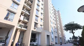 Royal 4BHK Oasis BalconyViews - Image 5